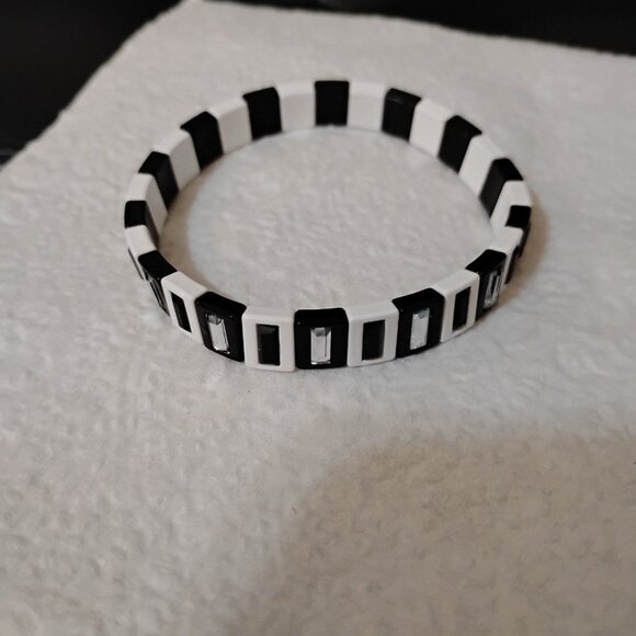 Unisex Black&White Reflective Inserts Geometric Beads Mix Media Elastic Bracelet - Picture 2 of 9